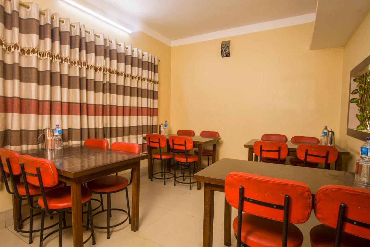 Oyo 145 Sirahali Khusbu Hotel &Lodge กาฐมาณฑุ ภายนอก รูปภาพ
