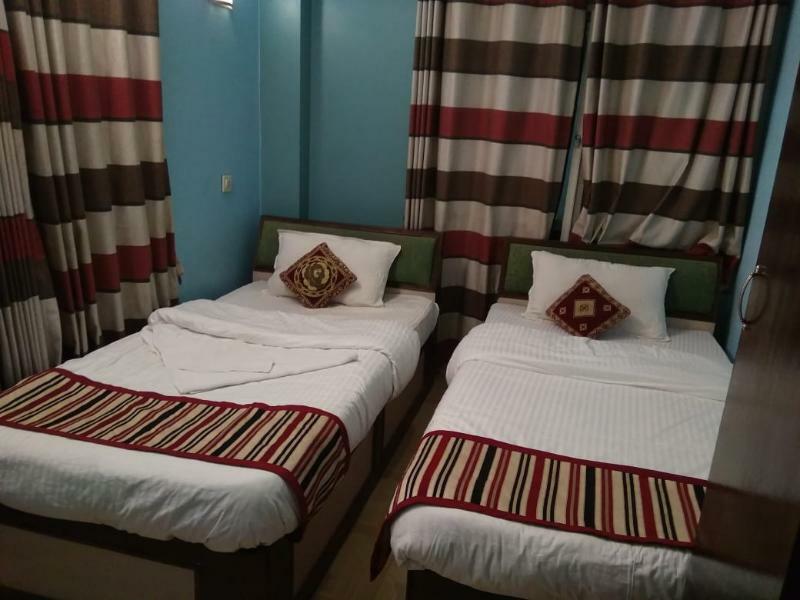 Oyo 145 Sirahali Khusbu Hotel &Lodge กาฐมาณฑุ ภายนอก รูปภาพ